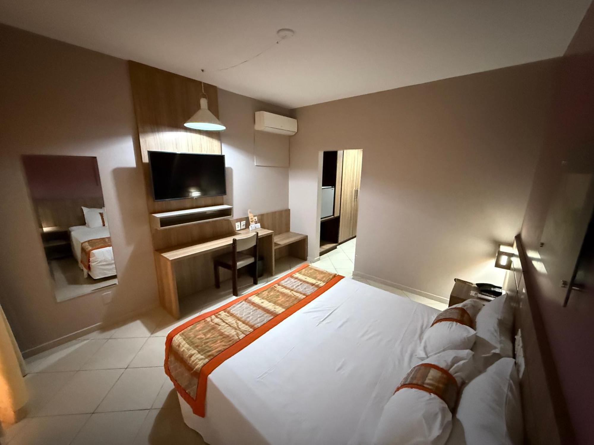 Luxury King Room,1683817617:JPEG